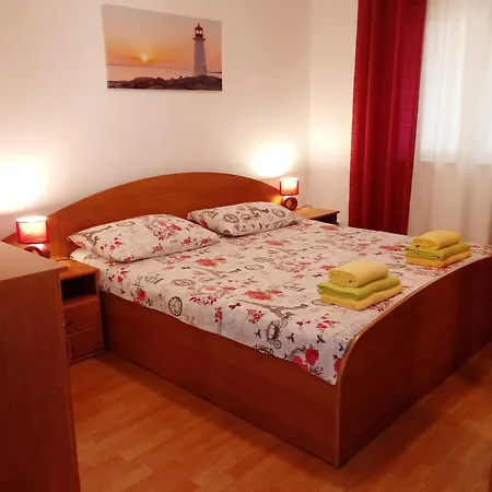 Davorka With Garden And Barbecue *